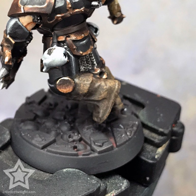 Learn to Paint Worn Leather for Miniatures (Quick & Easy Way)