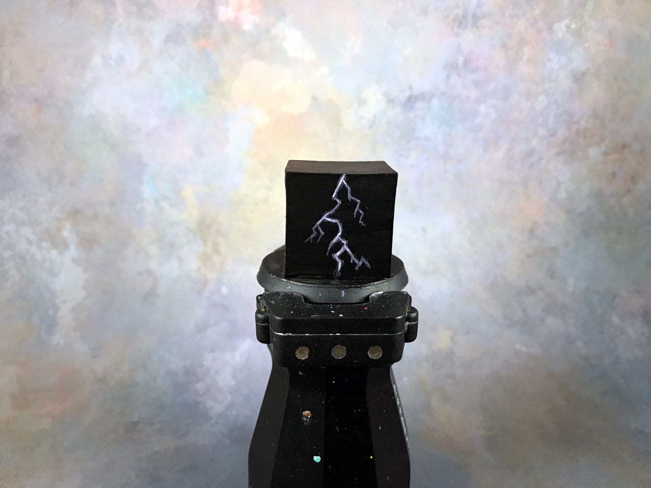 Learn How to Paint Lightning Bolts on Your Miniatures (Tutorial)