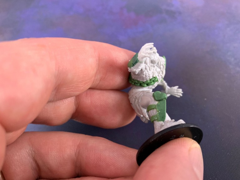 Sculpting chains for miniatures